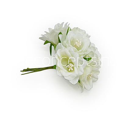 Ivory Daffodils on Stick Ivory Daffodils on Stick