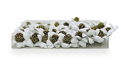 White Flowers with Glitter Pine White Flowers with Glitter Pine