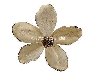 Velvet Flower with Gitter Pine Center Velvet Flower with Gitter Pine Center