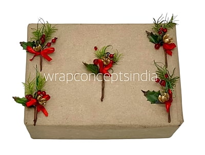Gold Pine & Holly Stick Bunch